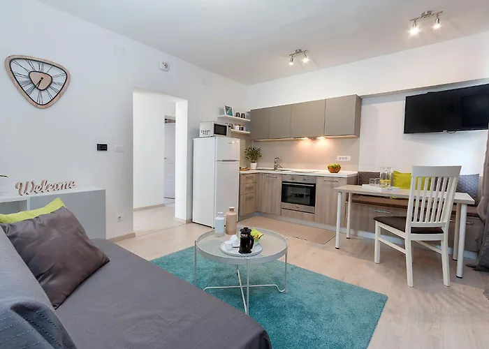Sunsplash Apartments
